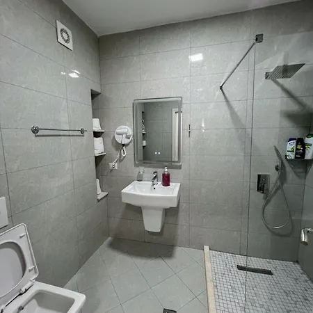 Guest Pro Albania Apartment Tirana Exterior photo